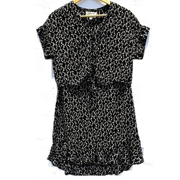 cloth & stone Dresses & Skirts - Cloth & Stone Mini Tie Front Short Sleeve Silky Dress